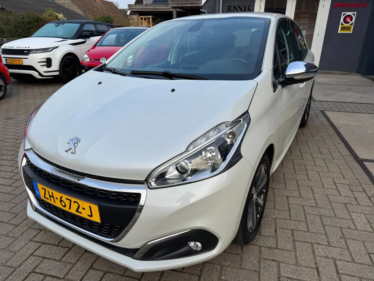 1.2 PureTech Allure / Navi / Cruise / Carplay / 57000 km !.