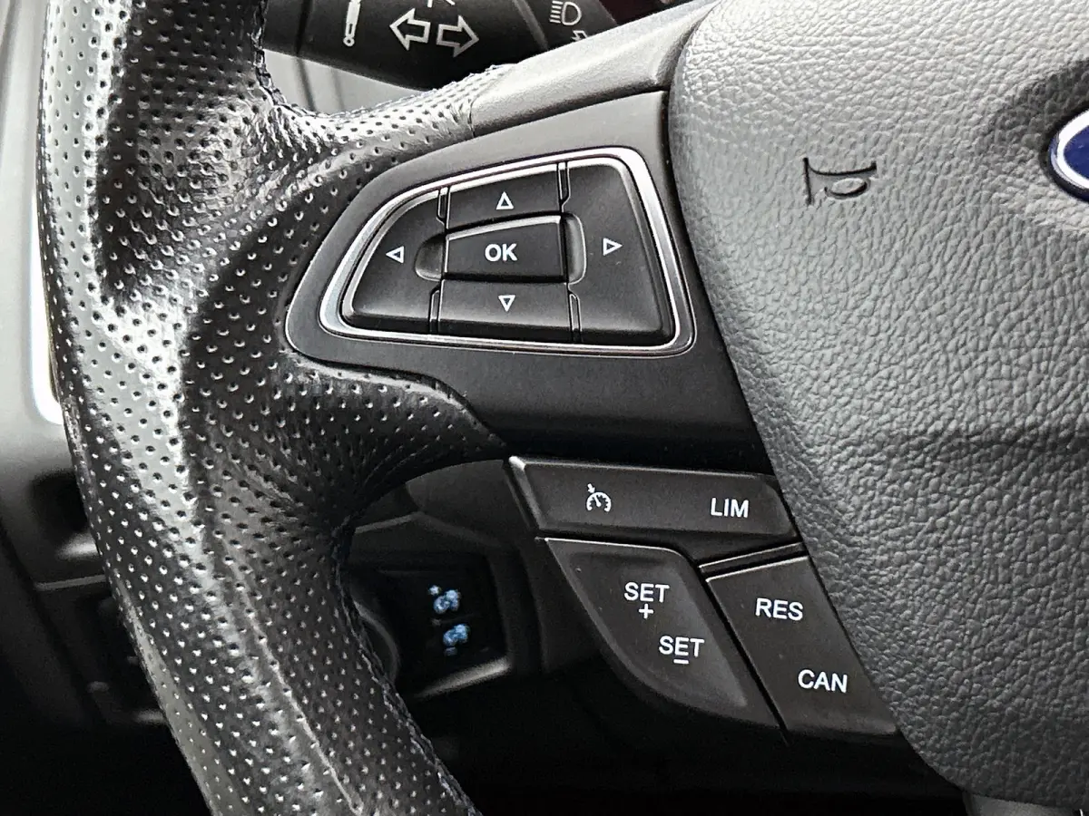 2.3 RS(Goed OnderH, Schaalstoelen, Camera, AirTec, Navi, Climate Con, Parkeersensoren, Navi, Etc)