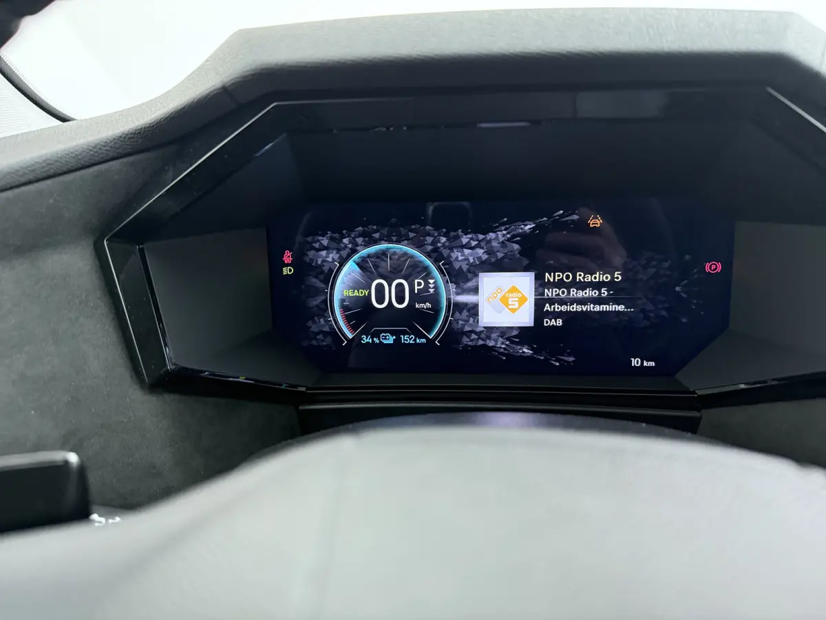Performance Line - | 6 voudig elektrisch verstelbare passagiersstoel | Achteruitrijcamera | Pack Tech