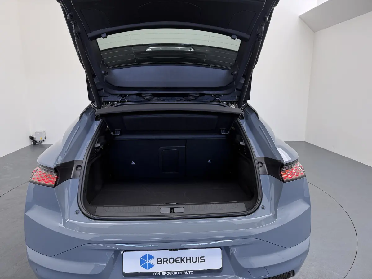 Performance Line - | 6 voudig elektrisch verstelbare passagiersstoel | Achteruitrijcamera | Pack Tech