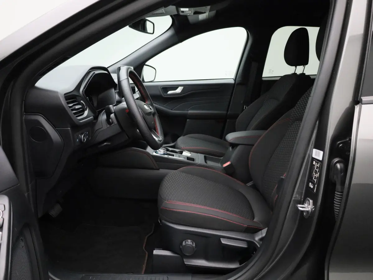 Kuga 2.5 PHEV ST-Line | CRUISE CONTROL | WINTER PAKKET | ACHTERUITRIJCAMERA | ACHTERSTOELEN VERWARMD | APPLE CARPLAY / ANDROID AUTO |