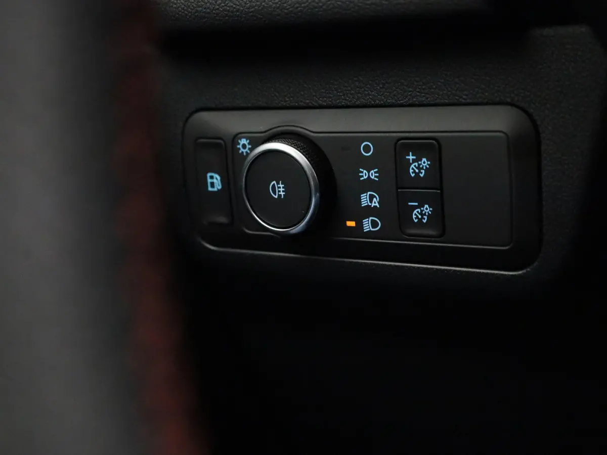 Kuga 2.5 PHEV ST-Line | CRUISE CONTROL | WINTER PAKKET | ACHTERUITRIJCAMERA | ACHTERSTOELEN VERWARMD | APPLE CARPLAY / ANDROID AUTO |
