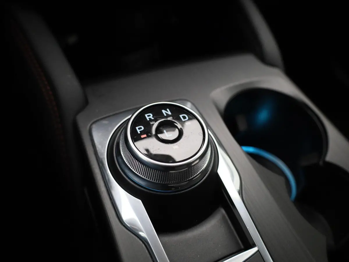Kuga 2.5 PHEV ST-Line | CRUISE CONTROL | WINTER PAKKET | ACHTERUITRIJCAMERA | ACHTERSTOELEN VERWARMD | APPLE CARPLAY / ANDROID AUTO |