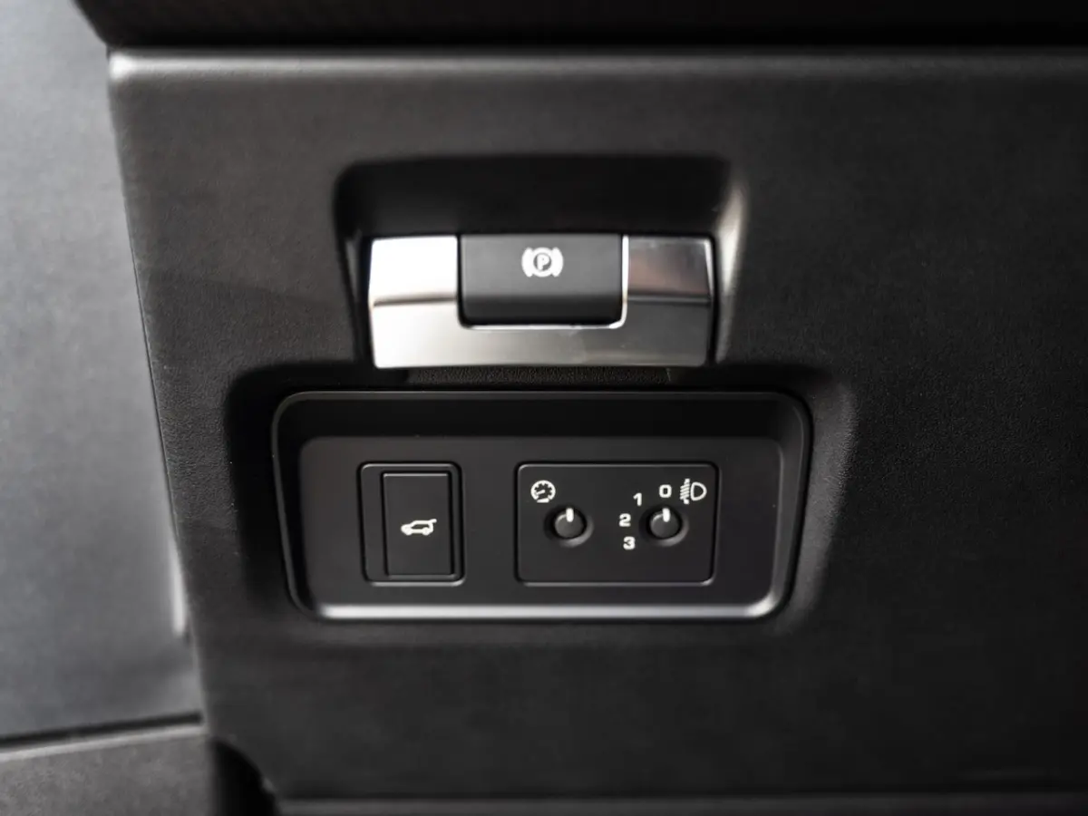 2.0 P250 AWD HSE