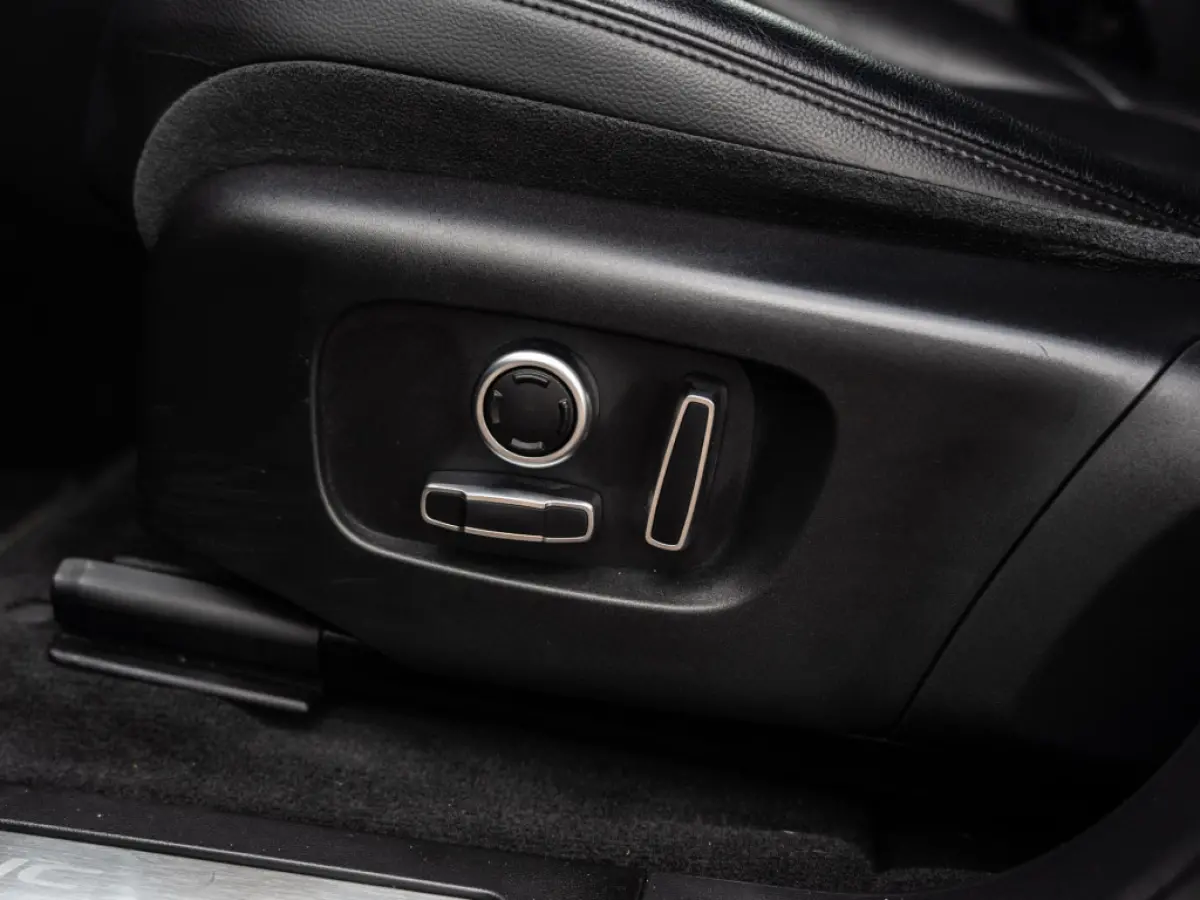 2.0 P250 AWD HSE