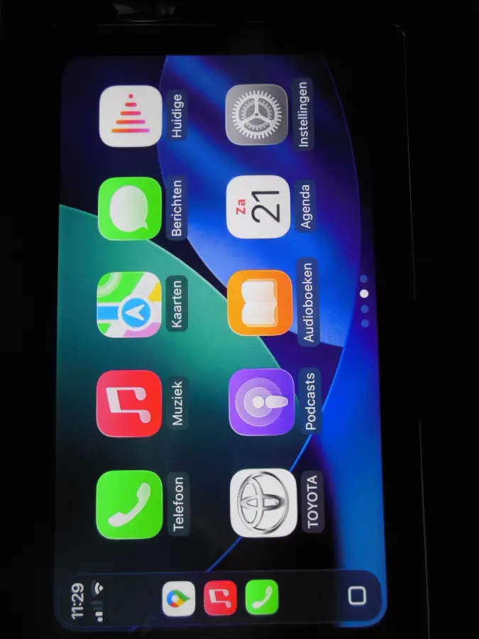1.0 VVT-i MT Envy 2025 carplay android
