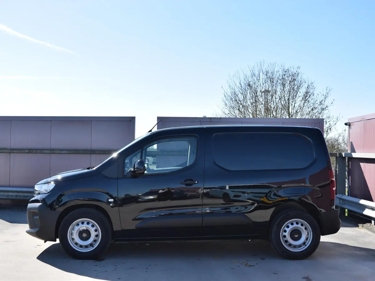 L1 50 kWh | warmtepomp | achteruitrijcamera | Apple Carplay/Android Auto | betimmering | Eco LED koplampen | Comfort stoel | rijklaarprijs