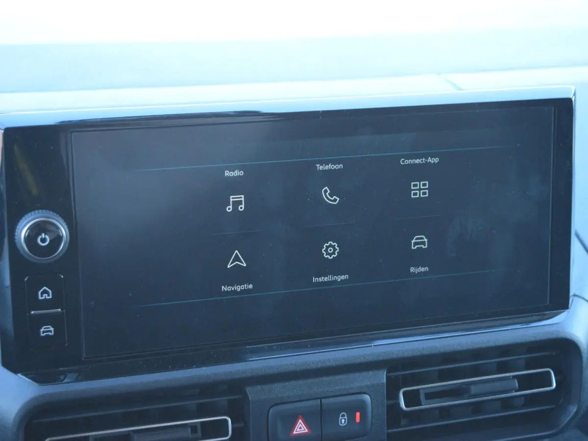 L1 50 kWh | warmtepomp | achteruitrijcamera | Apple Carplay/Android Auto | betimmering | Eco LED koplampen | Comfort stoel | rijklaarprijs
