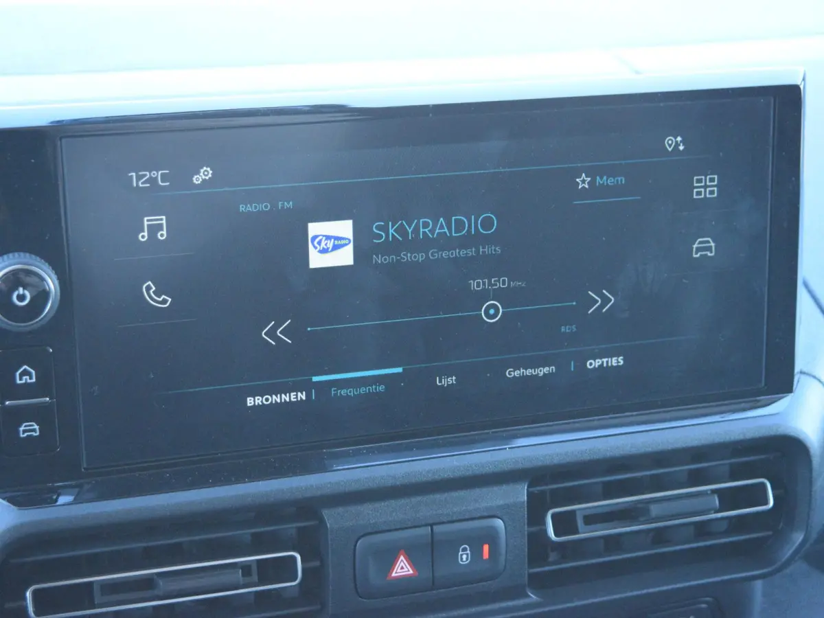 L1 50 kWh | warmtepomp | achteruitrijcamera | Apple Carplay/Android Auto | betimmering | Eco LED koplampen | Comfort stoel | rijklaarprijs