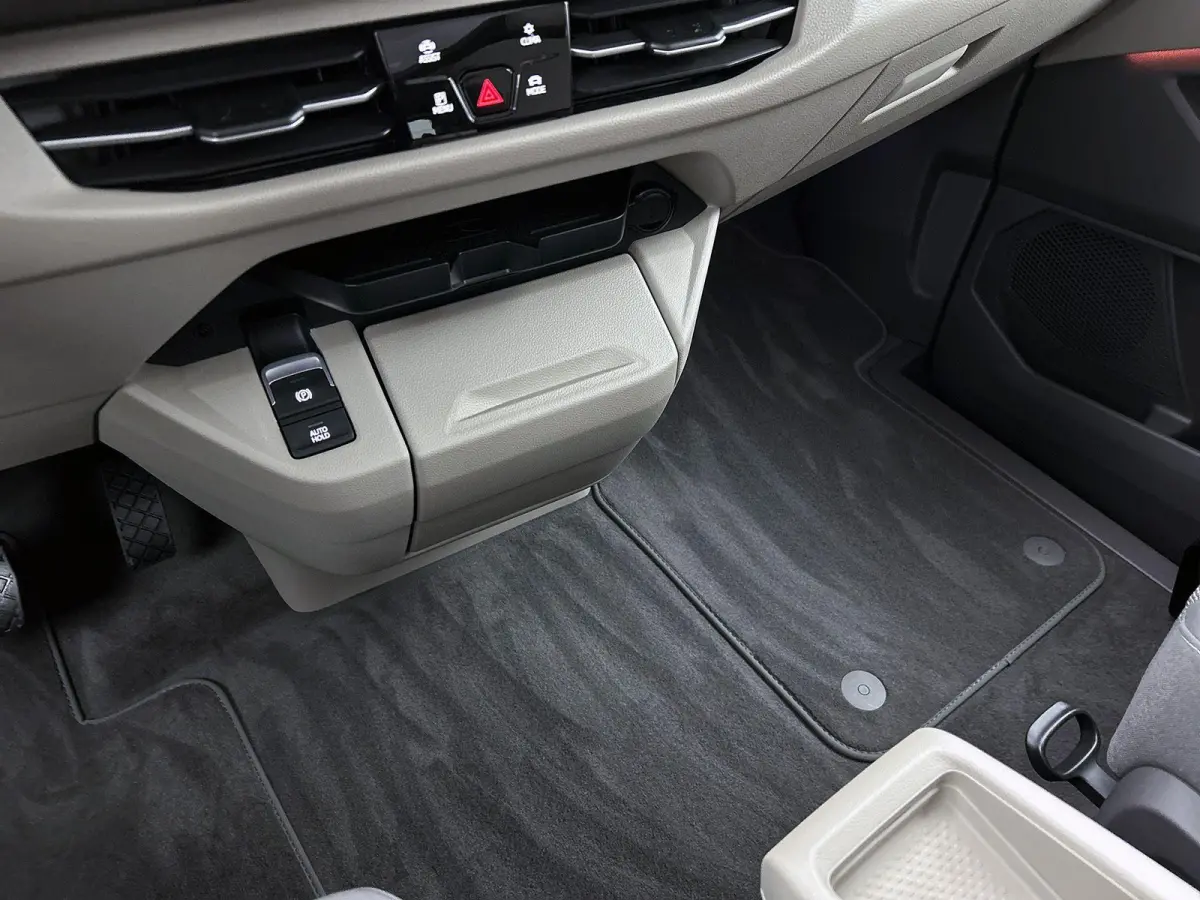1.5 eHybrid L2 Bulli Edition 4Motion 245PK | Automaat | Trekhaak | Elektrische Schuifdeuren | Elektrische Achterklep | Achteruirijcamera | Verwarmbare Voorstoelen | Verwarmbare Voorruit | Tr