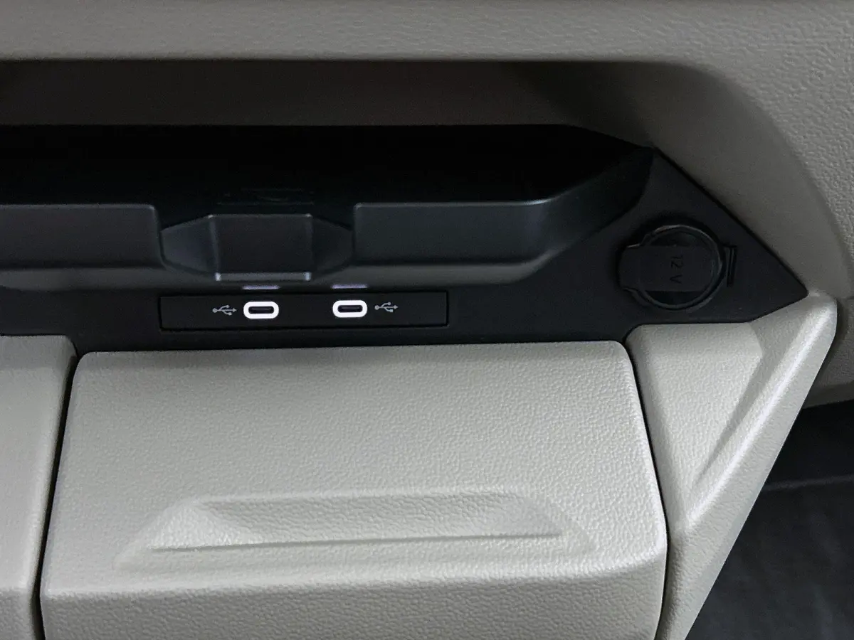 1.5 eHybrid L2 Bulli Edition 4Motion 245PK | Automaat | Trekhaak | Elektrische Schuifdeuren | Elektrische Achterklep | Achteruirijcamera | Verwarmbare Voorstoelen | Verwarmbare Voorruit | Tr