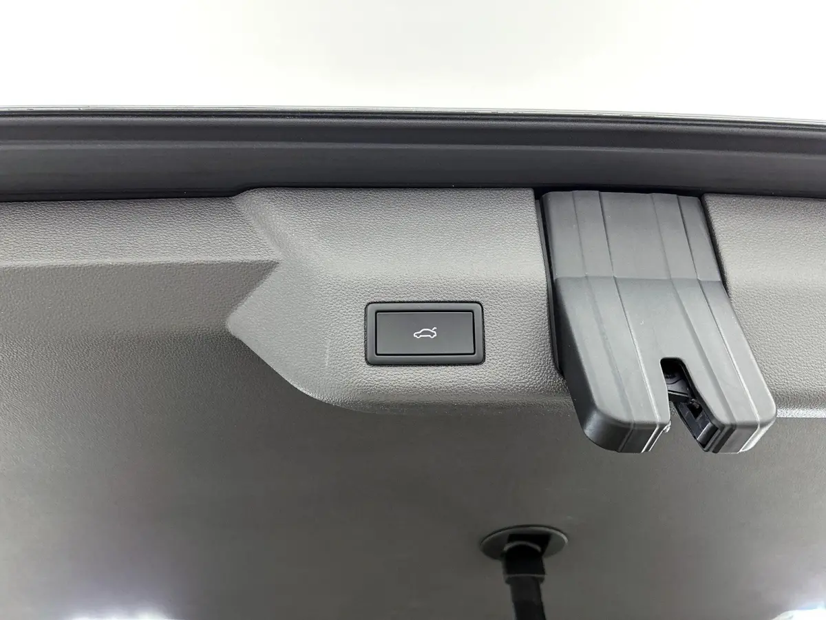 1.5 eHybrid L2 Bulli Edition 4Motion 245PK | Automaat | Trekhaak | Elektrische Schuifdeuren | Elektrische Achterklep | Achteruirijcamera | Verwarmbare Voorstoelen | Verwarmbare Voorruit | Tr
