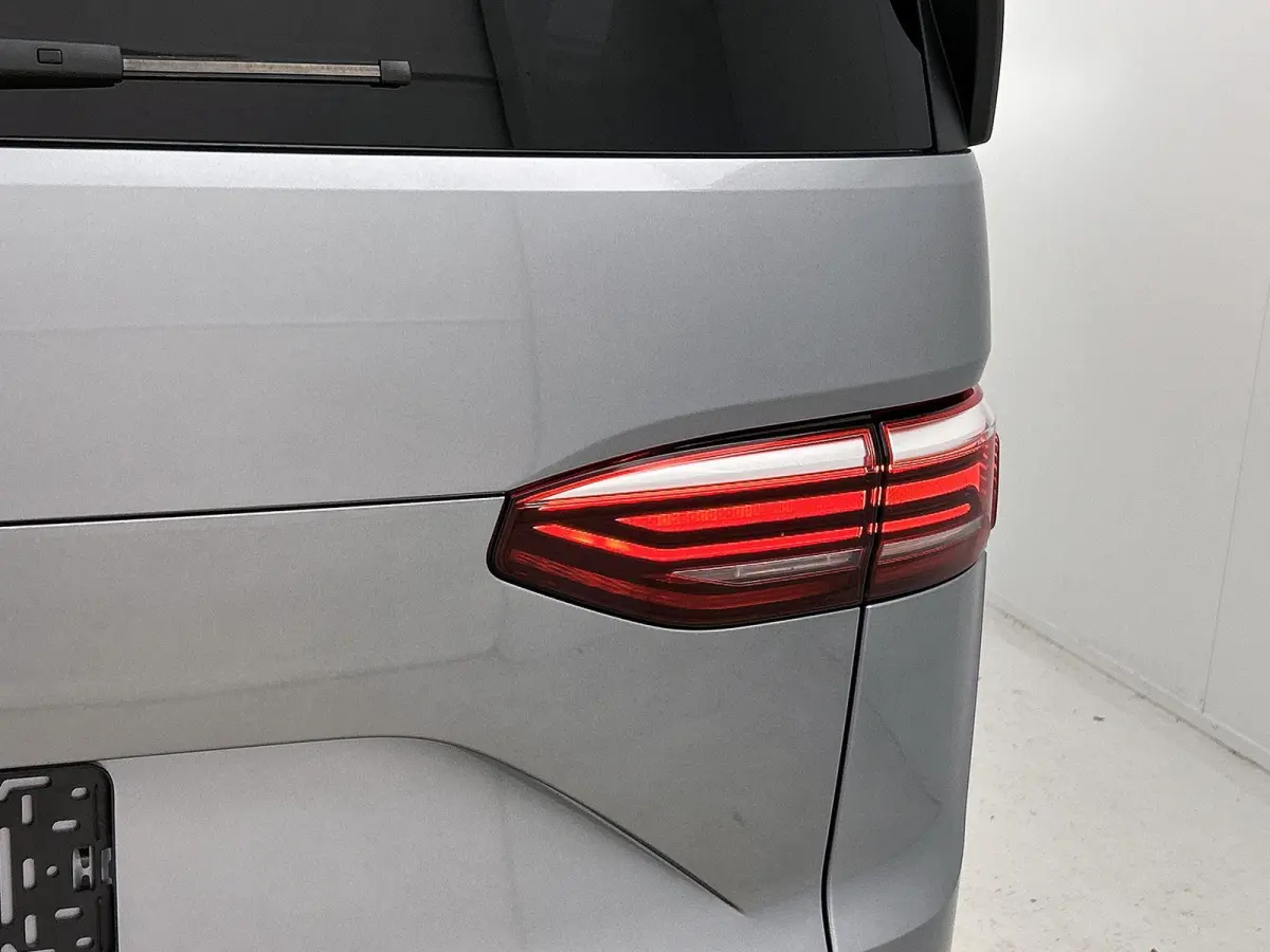 1.5 eHybrid L2 Bulli Edition 4Motion 245PK | Automaat | Trekhaak | Elektrische Schuifdeuren | Elektrische Achterklep | Achteruirijcamera | Verwarmbare Voorstoelen | Verwarmbare Voorruit | Tr