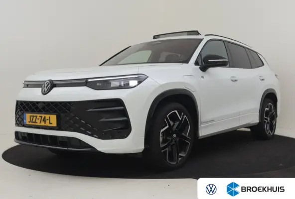 1.5 eHybrid R-Line Edition | Black Edition | Panoramadak | Trekhaak l Leder l Harman & Kardon l Massage l Ventilatie en verwarmde stoelen l Memory l Pano Dak l