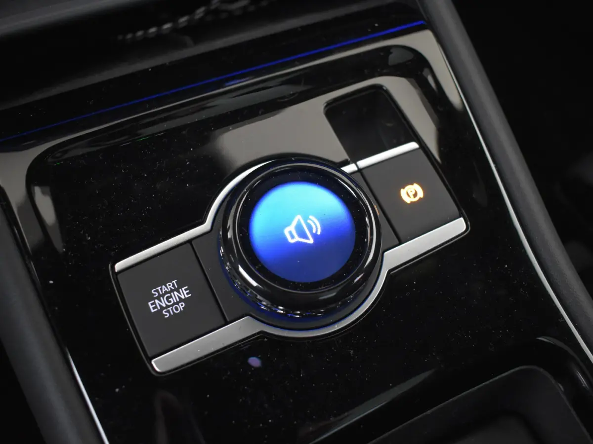 1.5 eHybrid R-Line Edition | Black Edition | Panoramadak | Trekhaak l Leder l Harman & Kardon l Massage l Ventilatie en verwarmde stoelen l Memory l Pano Dak l