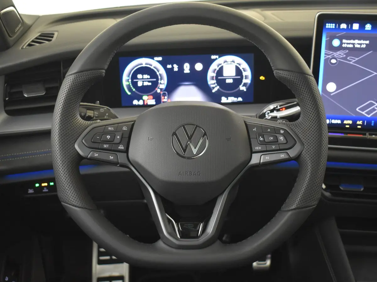 1.5 eHybrid R-Line Edition | Black Edition | Panoramadak | Trekhaak l Leder l Harman & Kardon l Massage l Ventilatie en verwarmde stoelen l Memory l Pano Dak l