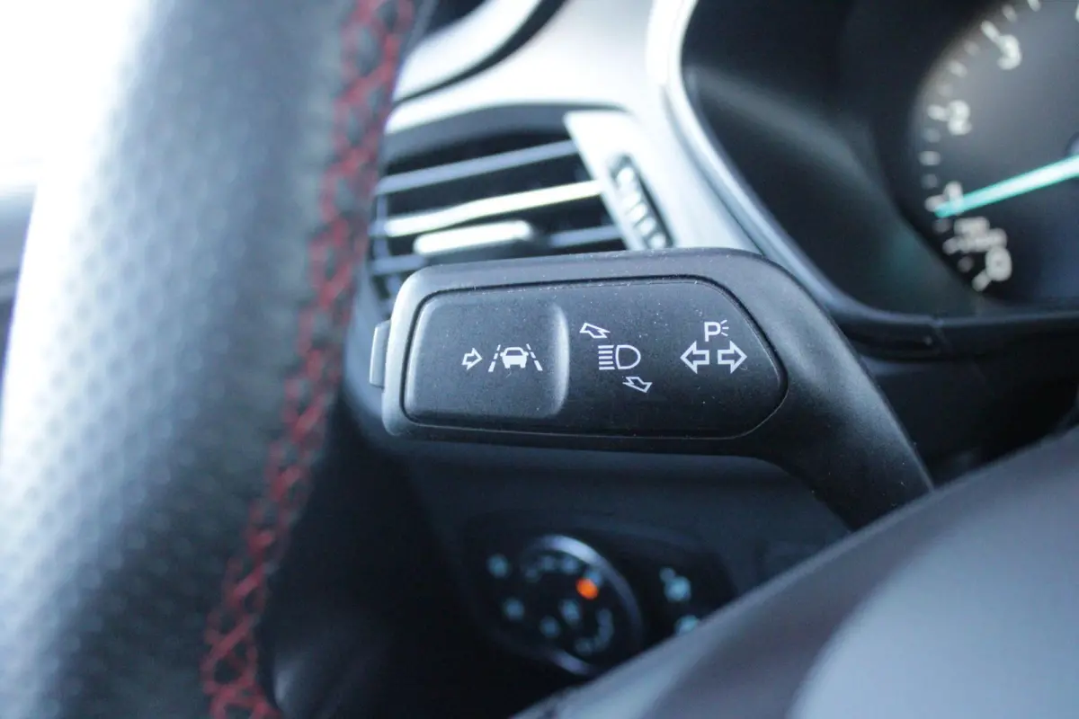 1.0 155PK AUTOMAAT Hybrid ST LINE | ALL SEASON BANDEN | NAVIGATIE | DRAADLOZE APPLE CARPLAY/ANDROID AUTO | ADAPTIVE CRUISE CONTROL | LANE ASSIST | DODEHOEK DETECTIE | PARKEERSENSOREN VOOR + 
