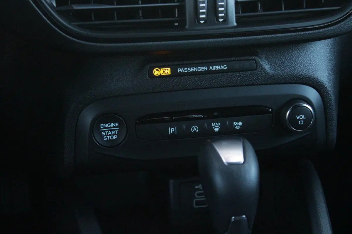 1.0 155PK AUTOMAAT Hybrid ST LINE | ALL SEASON BANDEN | NAVIGATIE | DRAADLOZE APPLE CARPLAY/ANDROID AUTO | ADAPTIVE CRUISE CONTROL | LANE ASSIST | DODEHOEK DETECTIE | PARKEERSENSOREN VOOR + 