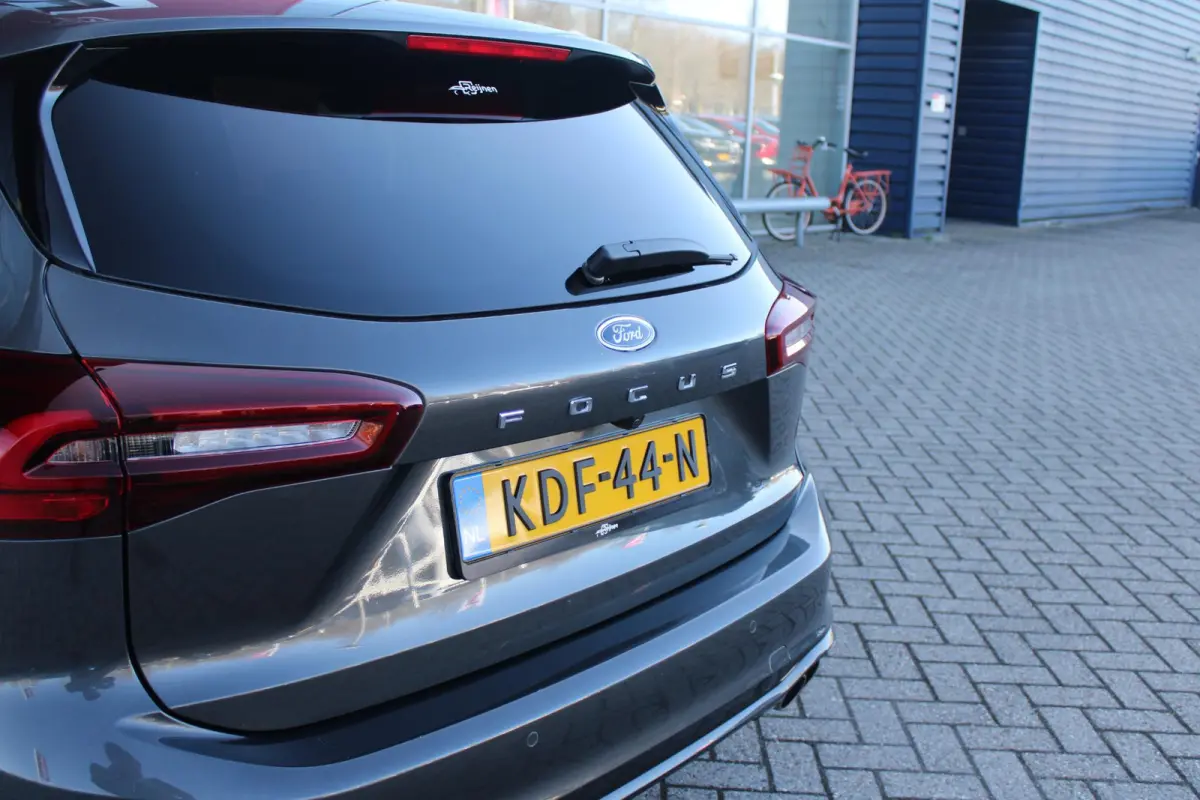 1.0 155PK AUTOMAAT Hybrid ST LINE | ALL SEASON BANDEN | NAVIGATIE | DRAADLOZE APPLE CARPLAY/ANDROID AUTO | ADAPTIVE CRUISE CONTROL | LANE ASSIST | DODEHOEK DETECTIE | PARKEERSENSOREN VOOR + 