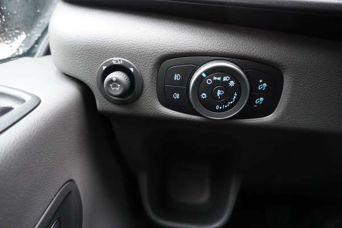 350E 2.0 TDCI 130PK L4H3 Trend Nr. V207 | Airco | Cruise | Navi | Trekhaak