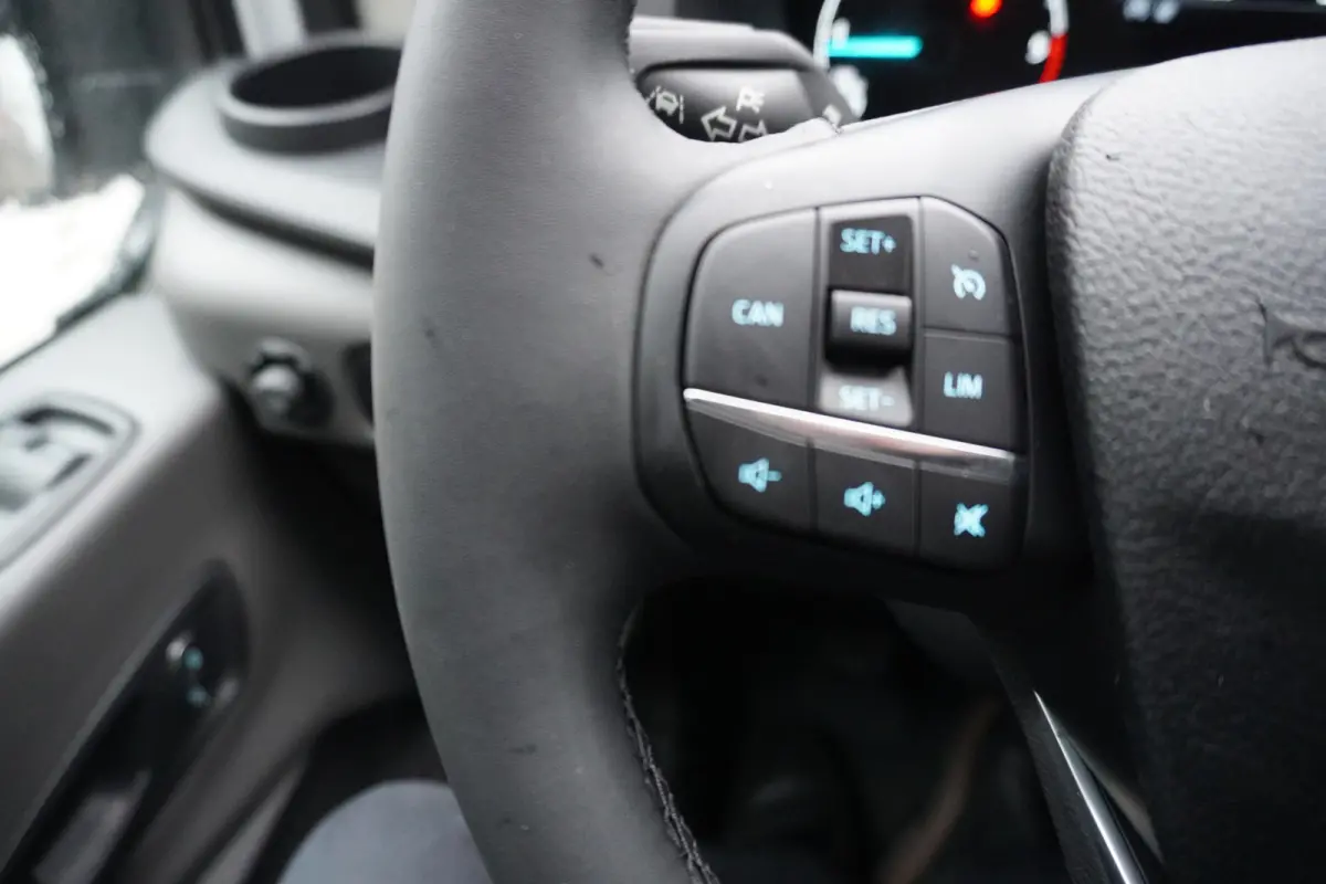 350E 2.0 TDCI 130PK L4H3 Trend Nr. V200 | Airco | Cruise | Navi | Trekhaak