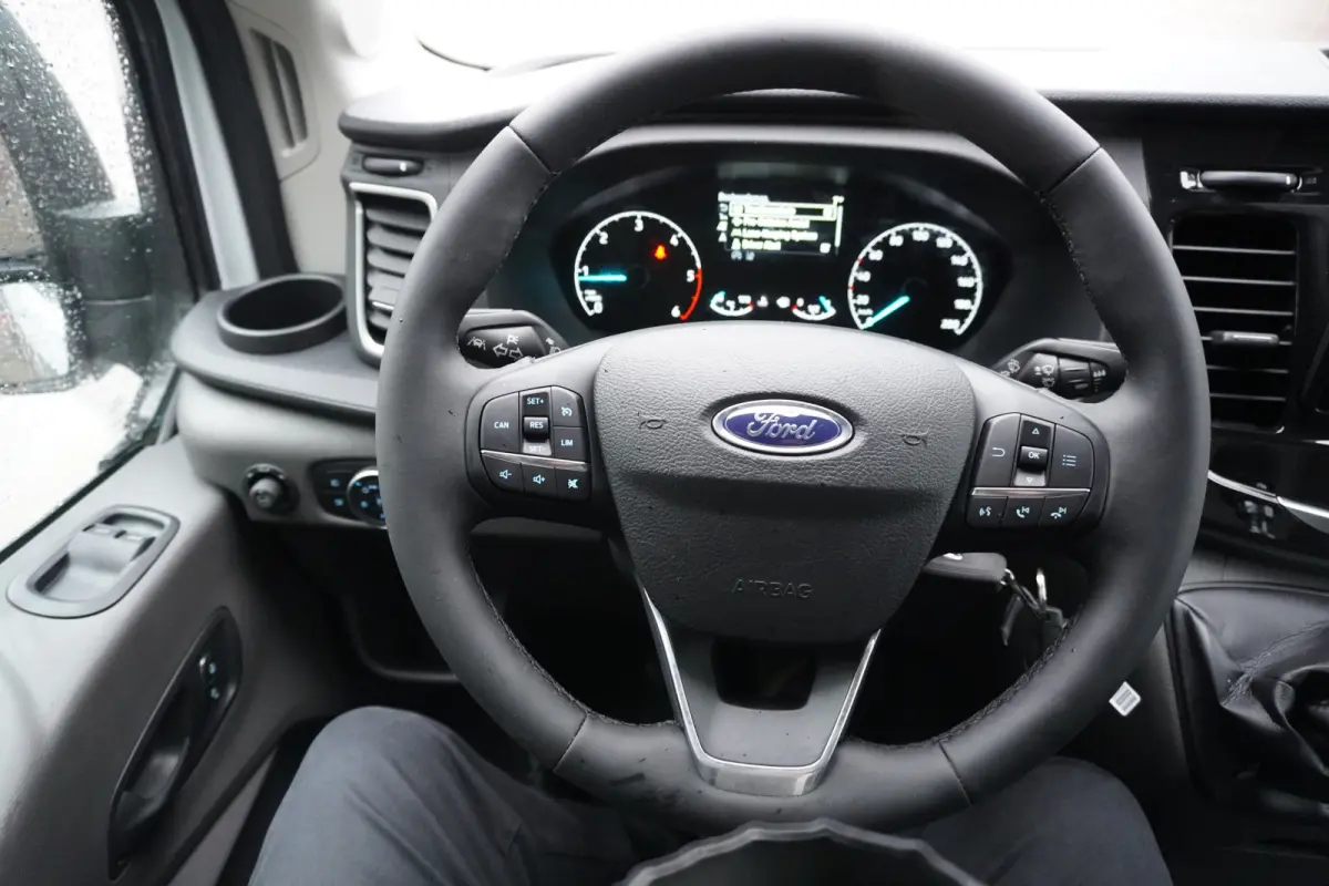 350E 2.0 TDCI 130PK L4H3 Trend Nr. V200 | Airco | Cruise | Navi | Trekhaak