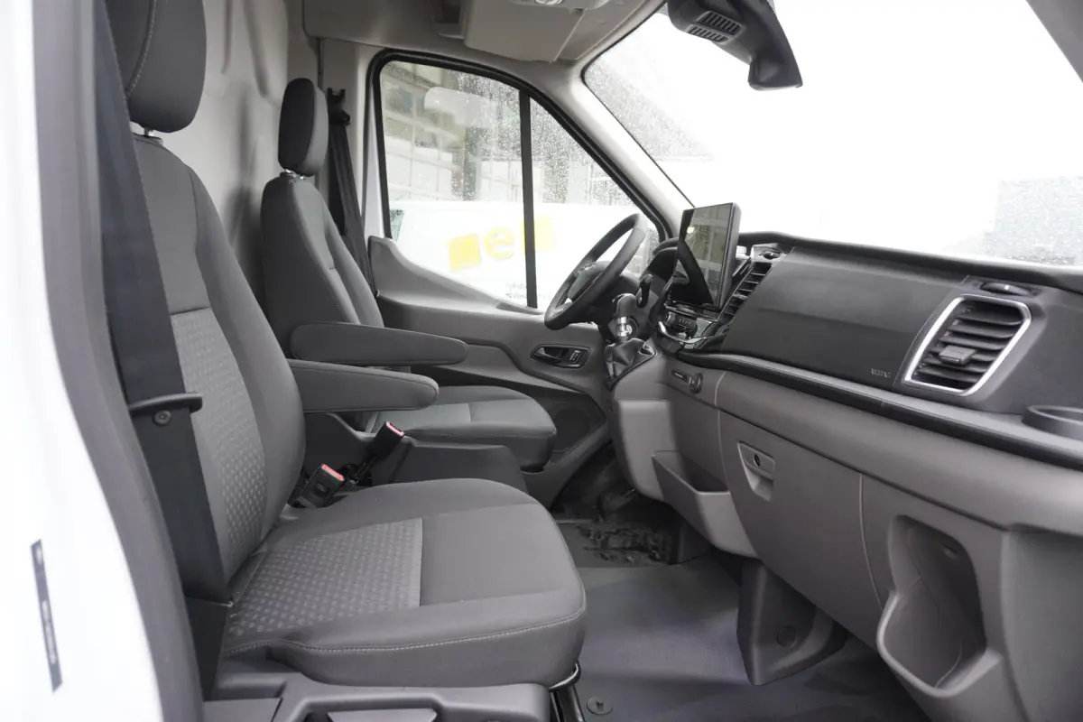 350E 2.0 TDCI 130PK L4H3 Trend Nr. V200 | Airco | Cruise | Navi | Trekhaak