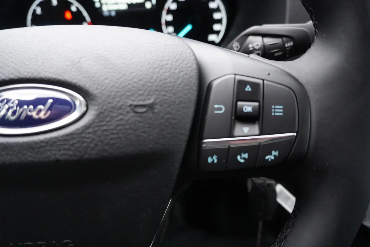 350E 2.0 TDCI 130PK L4H3 Trend Nr. V200 | Airco | Cruise | Navi | Trekhaak