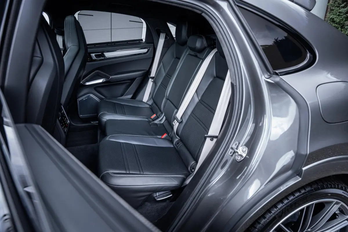 4.0 Turbo S E-Hybrid 680pk|Burmester|Keramisch|Luchtvering|Stoelkoeling|Sportchrono|Softclose|HuD|ACC|Dealer-onderhouden