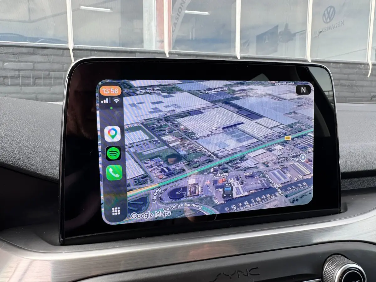 1.0 EcoBoost Titanium Business **CARPLAY + WINTER PACK + CAMERA****