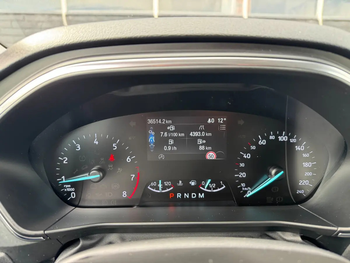 1.0 EcoBoost Titanium Business **CARPLAY + WINTER PACK + CAMERA****