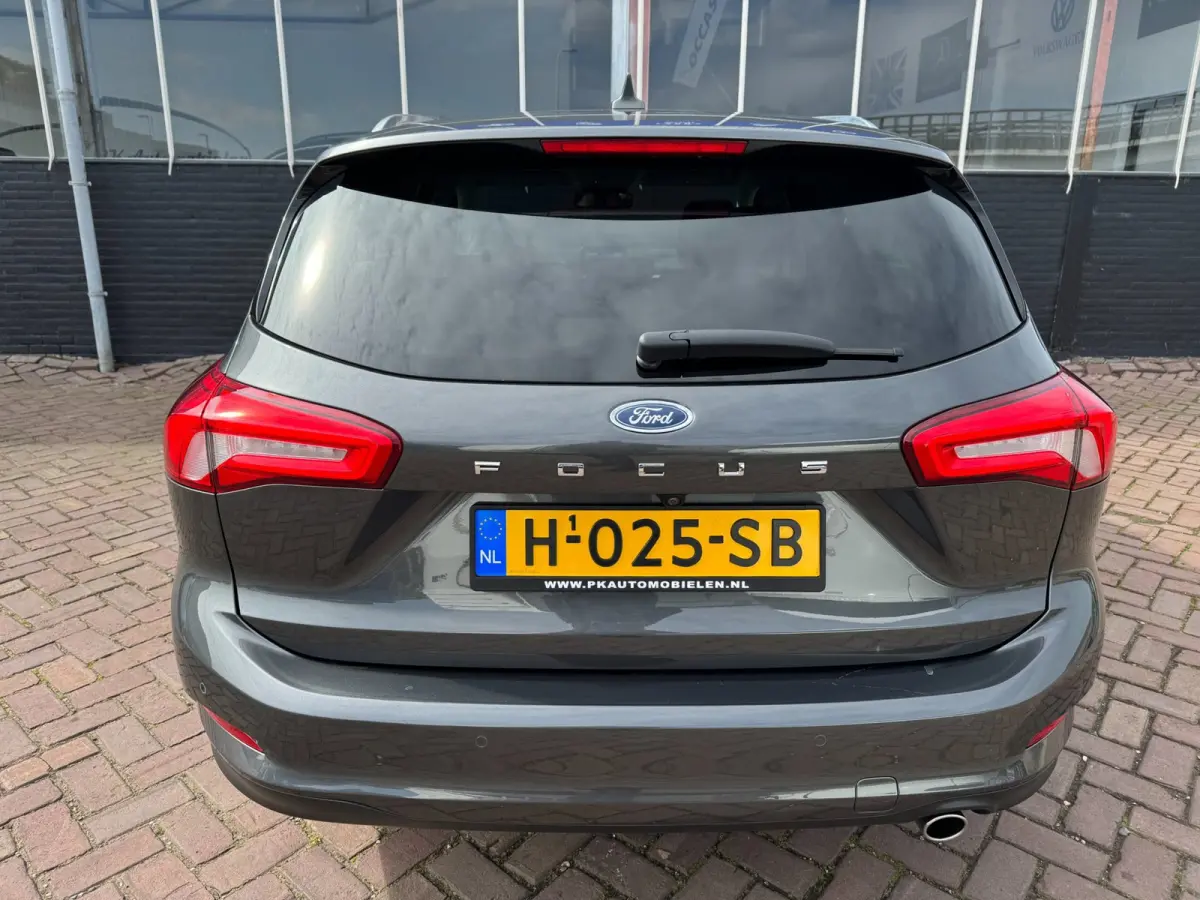 1.0 EcoBoost Titanium Business **CARPLAY + WINTER PACK + CAMERA****