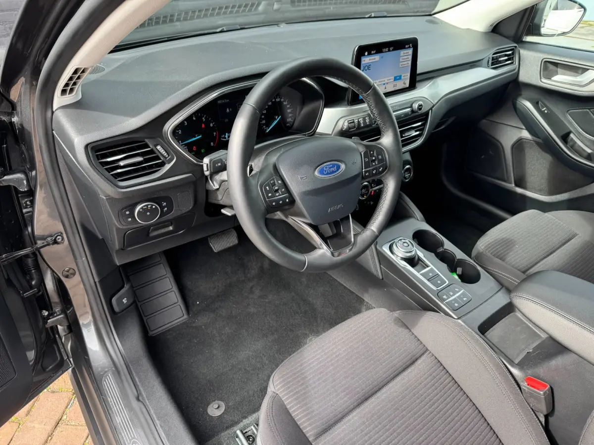 1.0 EcoBoost Titanium Business **CARPLAY + WINTER PACK + CAMERA****