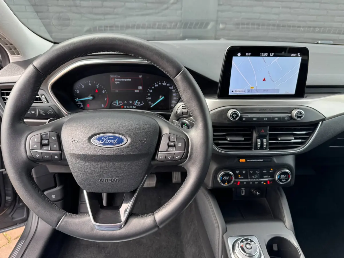 1.0 EcoBoost Titanium Business **CARPLAY + WINTER PACK + CAMERA****
