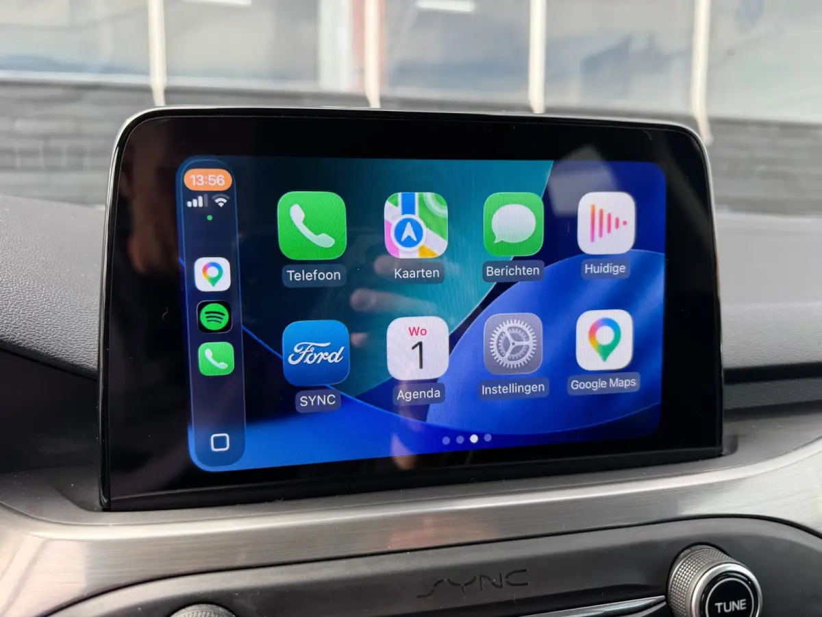 1.0 EcoBoost Titanium Business **CARPLAY + WINTER PACK + CAMERA****