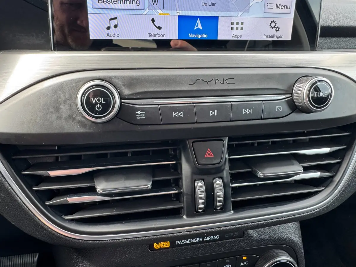 1.0 EcoBoost Titanium Business **CARPLAY + WINTER PACK + CAMERA****