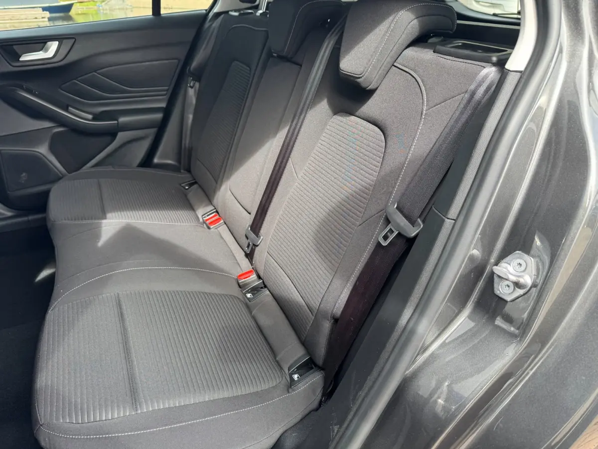 1.0 EcoBoost Titanium Business **CARPLAY + WINTER PACK + CAMERA****