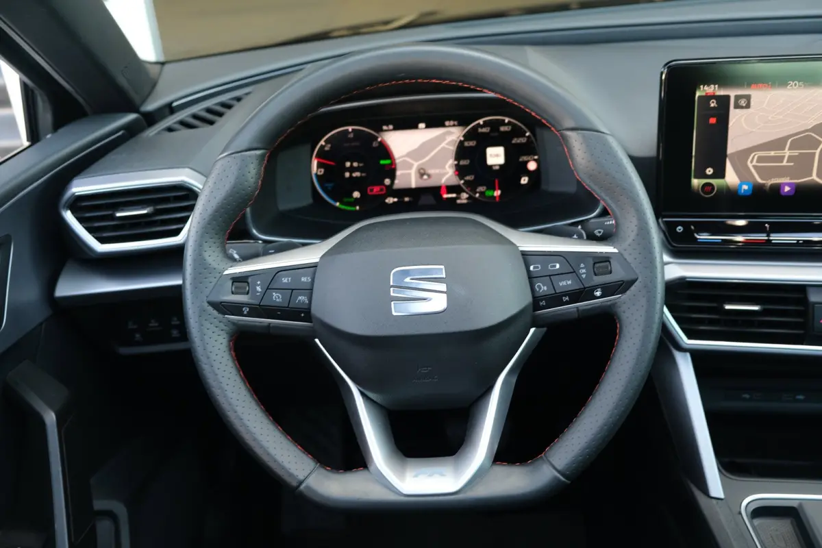 1.4 TSI eHybrid PHEV FR 204PK Pano Navi Cam ACC Led