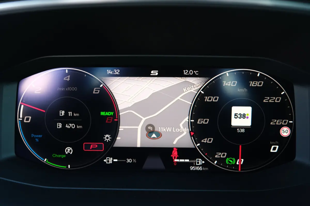 1.4 TSI eHybrid PHEV FR 204PK Pano Navi Cam ACC Led