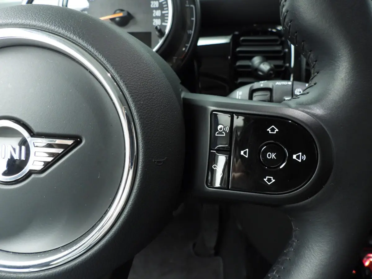 Cooper C Automaat / PDC / Climate / Cruise / LED / Getint glas / Alu wielen