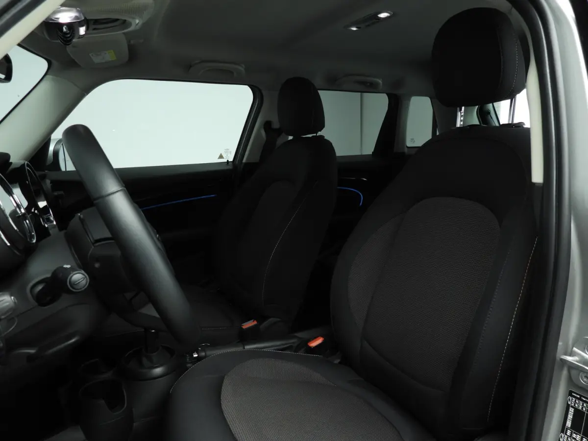 Cooper C Automaat / PDC / Climate / Cruise / LED / Getint glas / Alu wielen