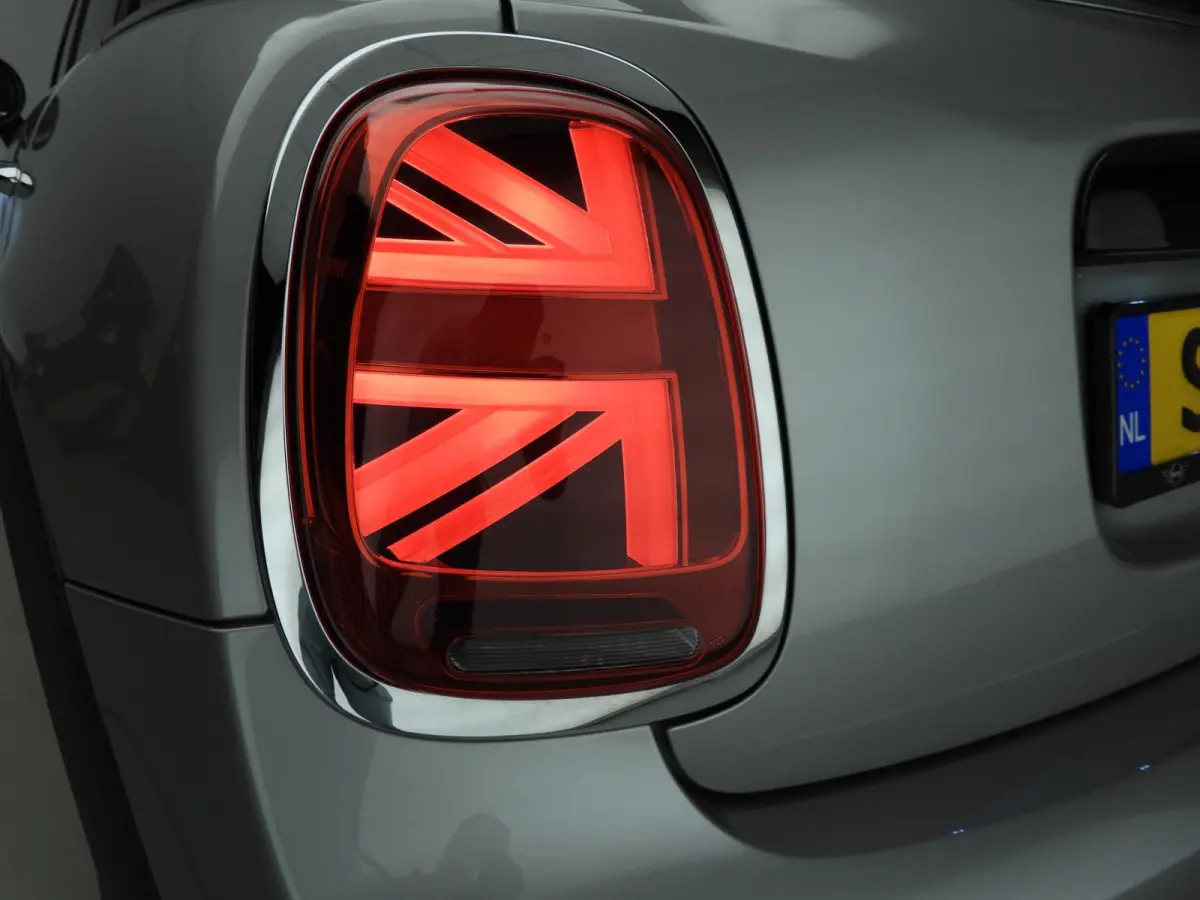 Cooper C Automaat / PDC / Climate / Cruise / LED / Getint glas / Alu wielen