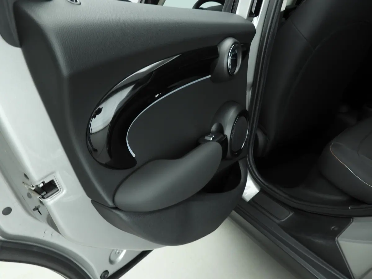 Cooper C Automaat / PDC / Climate / Cruise / LED / Getint glas / Alu wielen