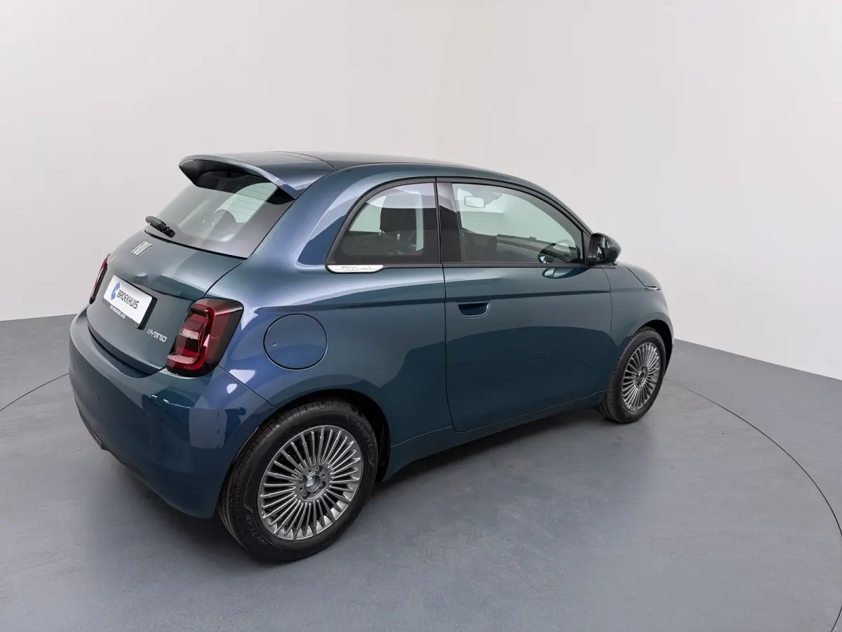 Torino, (2026) | 10,25" touchscreen radio met Bluetooth, DAB & USB | Apple Carplay® / Android Auto™ voorbereiding | Automatische airconditioning