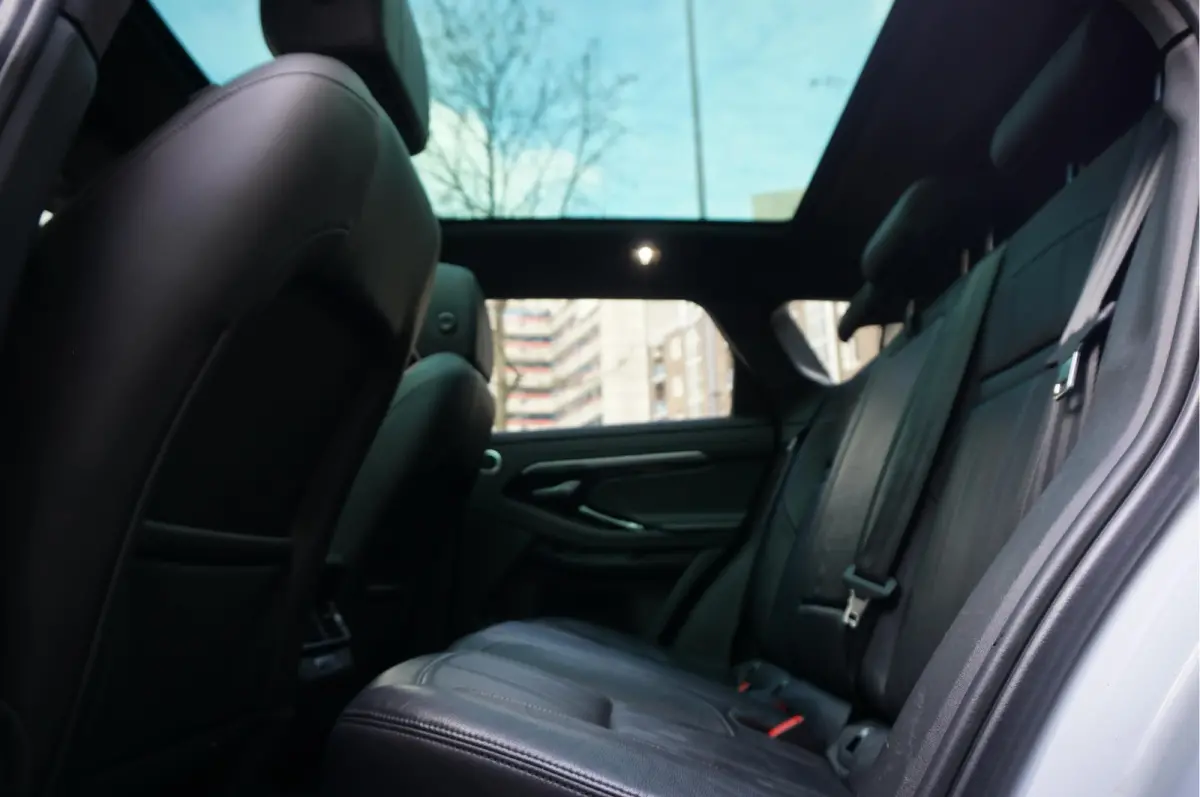 2.0 D180 AWD R-Dynamic HSE | NAP | Pano | Meridian | Sfeerverlichting | Cruise + Lane | 20inch | Dealer onderhouden | Alcantara hemel | Volleder + memory + verwaming |