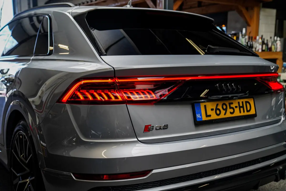 SQ8 4.0 TDI SQ8 Quattro | Panorama | Trekhaak | Bang&Olufsen | Massage | Memory | Head up Display | LED | Dealer Onderhouden
