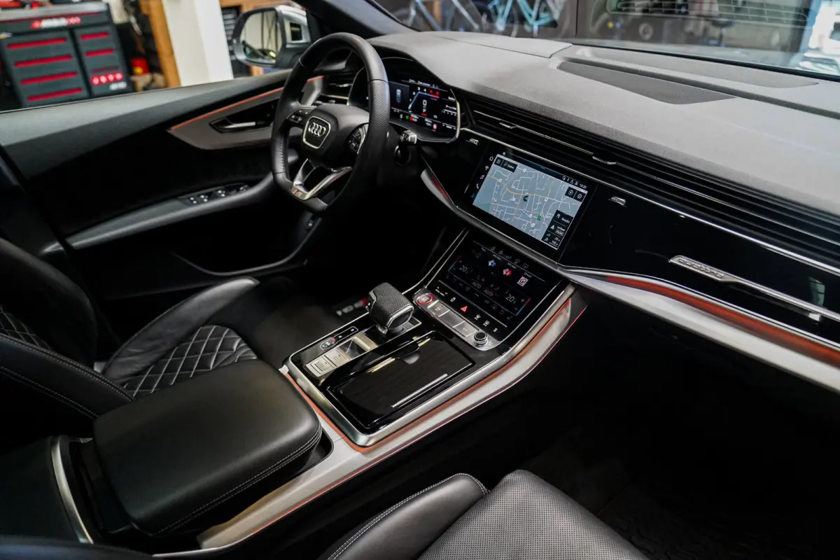 SQ8 4.0 TDI SQ8 Quattro | Panorama | Trekhaak | Bang&Olufsen | Massage | Memory | Head up Display | LED | Dealer Onderhouden