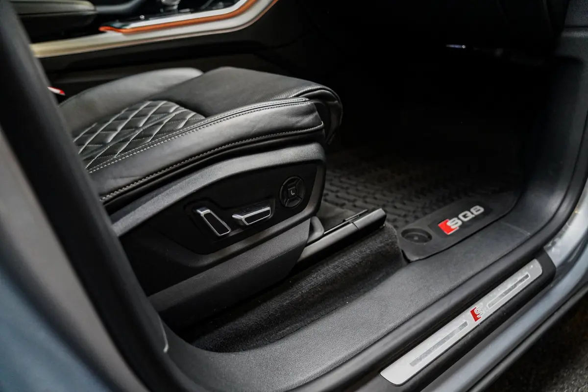 SQ8 4.0 TDI SQ8 Quattro | Panorama | Trekhaak | Bang&Olufsen | Massage | Memory | Head up Display | LED | Dealer Onderhouden
