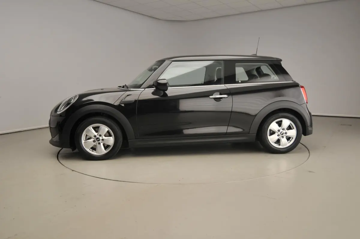One Automaat / Sportstoelen / LED / Cruise / Climate / PDC / Alu wielen