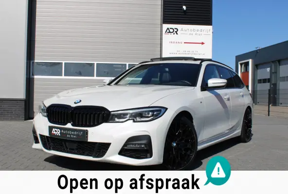 330i High Executive Edition /19'' / PANO / FULL LED/BOM VOLL